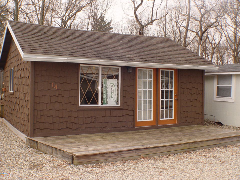 1st image of 4172 England Dr #14
