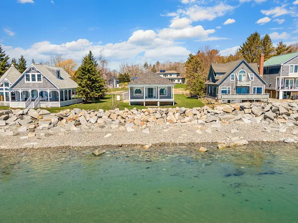 11 Stonehurst Avenue, Owls Head, ME 04854