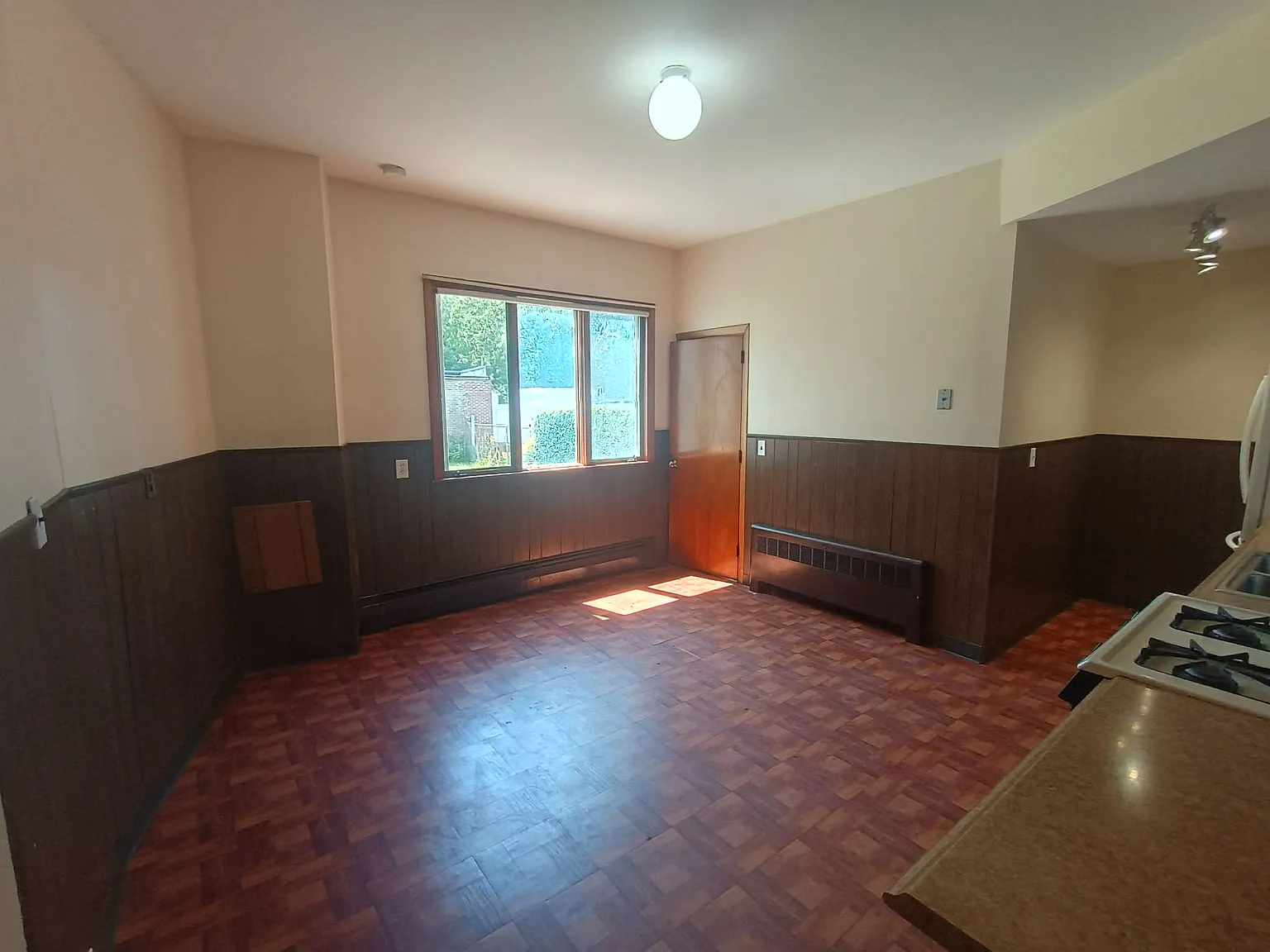 3 bed, 1500 sqft, $2,900 — Photo 2