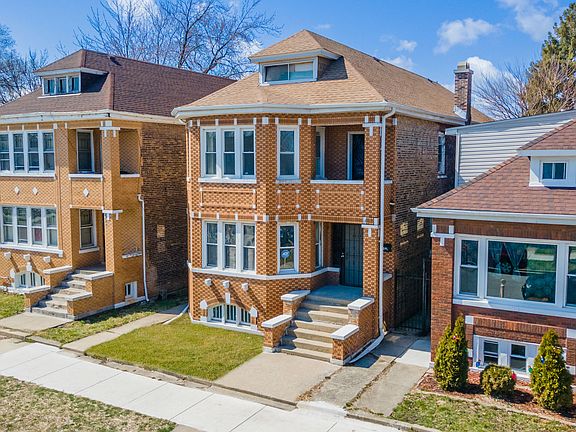 3rd image of 6954 S Maplewood Ave