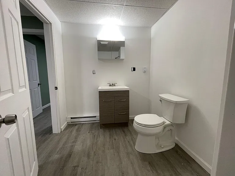 139 Winslow St #5 — Photo 8