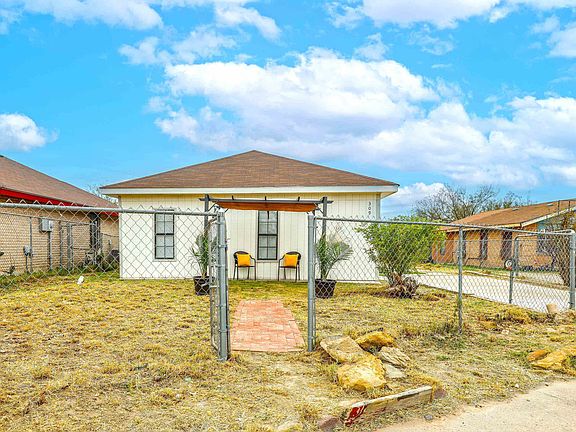 3rd image of 309 Castro Urdiales Dr