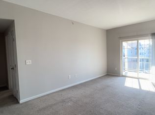 425 Lazelle Rd APT 303, Westerville, OH 43081
