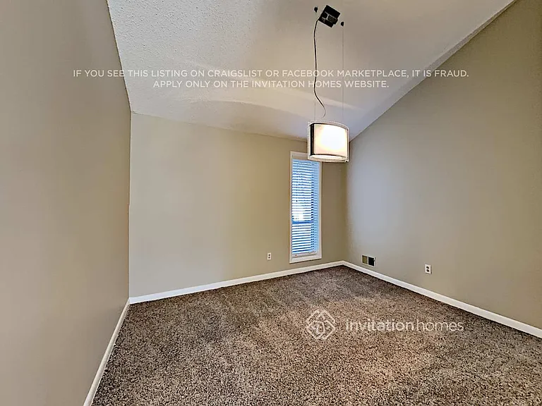 125 S Falcon Blf — Photo 9