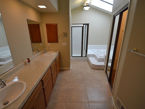 4th image of 5037 Sunrise Hills Dr