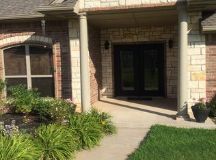 1535 Savannah Cir, Noble, OK 73068