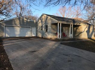 440 E Pearl St, Mulvane, KS 67110