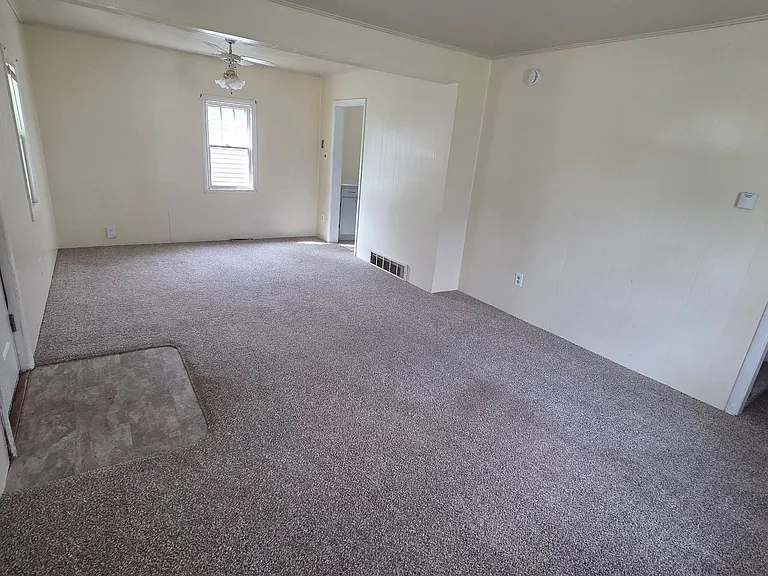 121 Clinton St — Photo 3