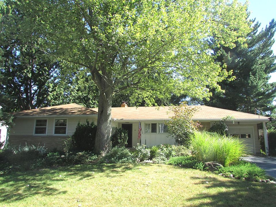 1st image of 121 Biddle St