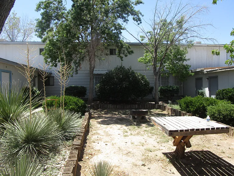 3512 Wellesley Dr NE #C — Photo 2
