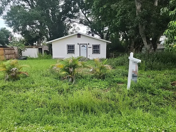 2207 38th Ave E, Bradenton, FL 34208