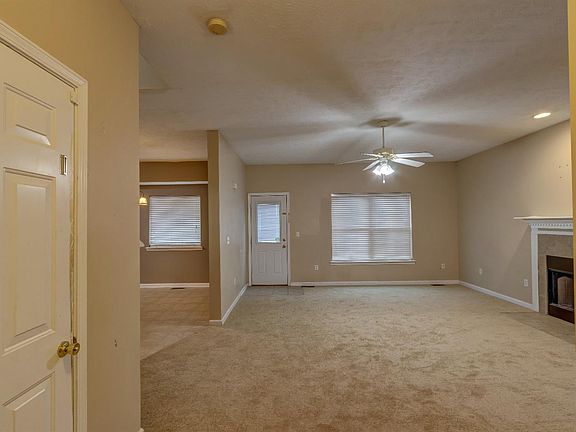 2nd image of 664 Jennifer Dr