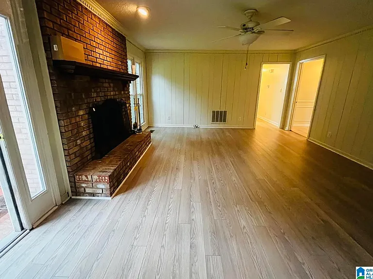 161 Mission Dr — Photo 6