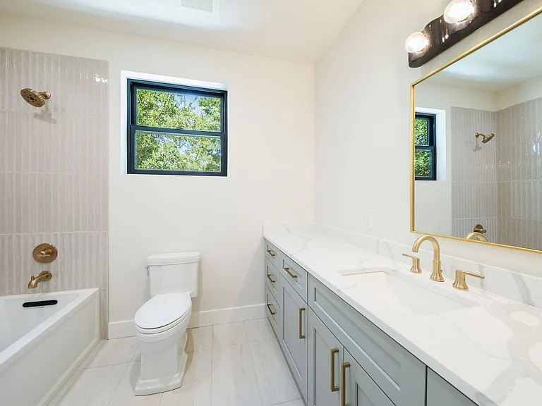6315 Del Monte Rd #A — Photo 19