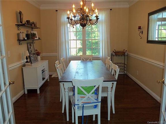 3rd image of 4604 Walnut Knoll Dr