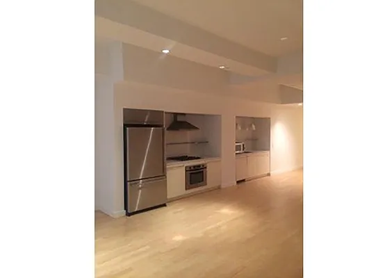Rented by Warburg | media 2