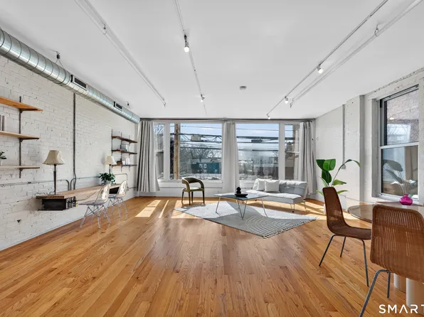 817 Grand Avenue #202, New Haven, CT 06511