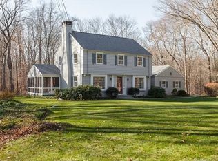 82 Wepawaug Rd, Woodbridge, CT 06525