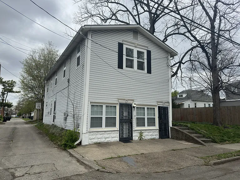 119 W Ashland Ave #1 — Photo 6