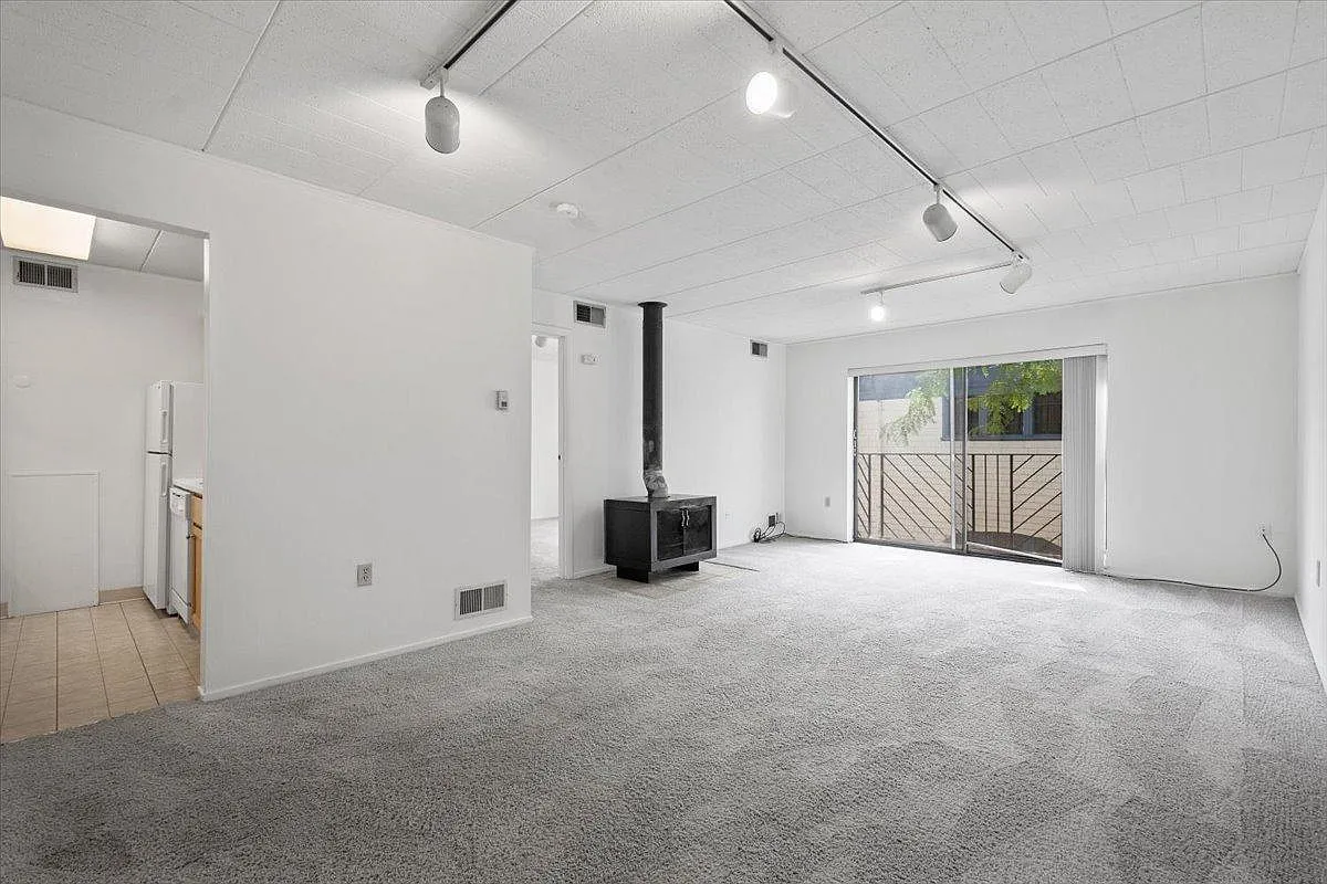 Building Photo - 509 S Highland Ave #46