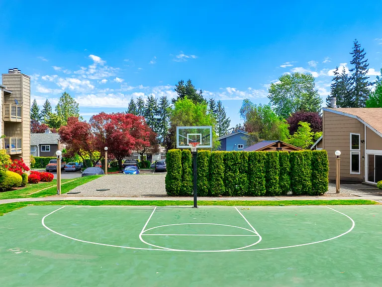 Hillcrest Estates — Photo 21