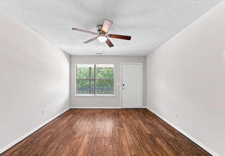 2764 N Barcelona Ave — Photo 9