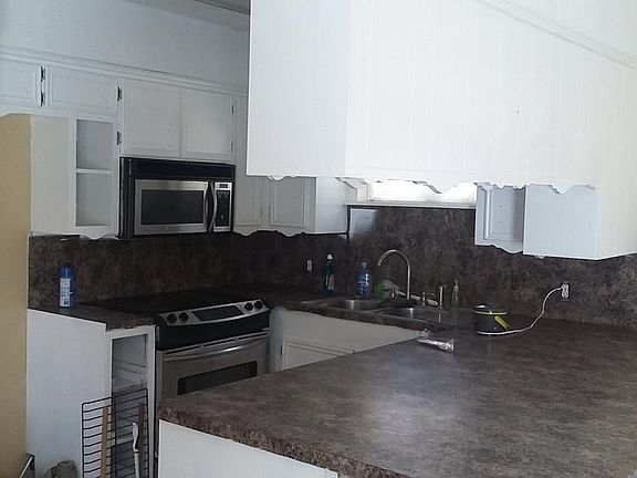 4th image of 105 Ash Ln