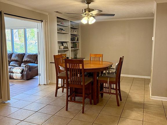 5th image of 127 Ashling Dr
