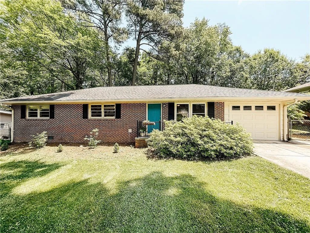 3 bed, 2.0 bath, 1421 sqft, $2,900 — Photo 2
