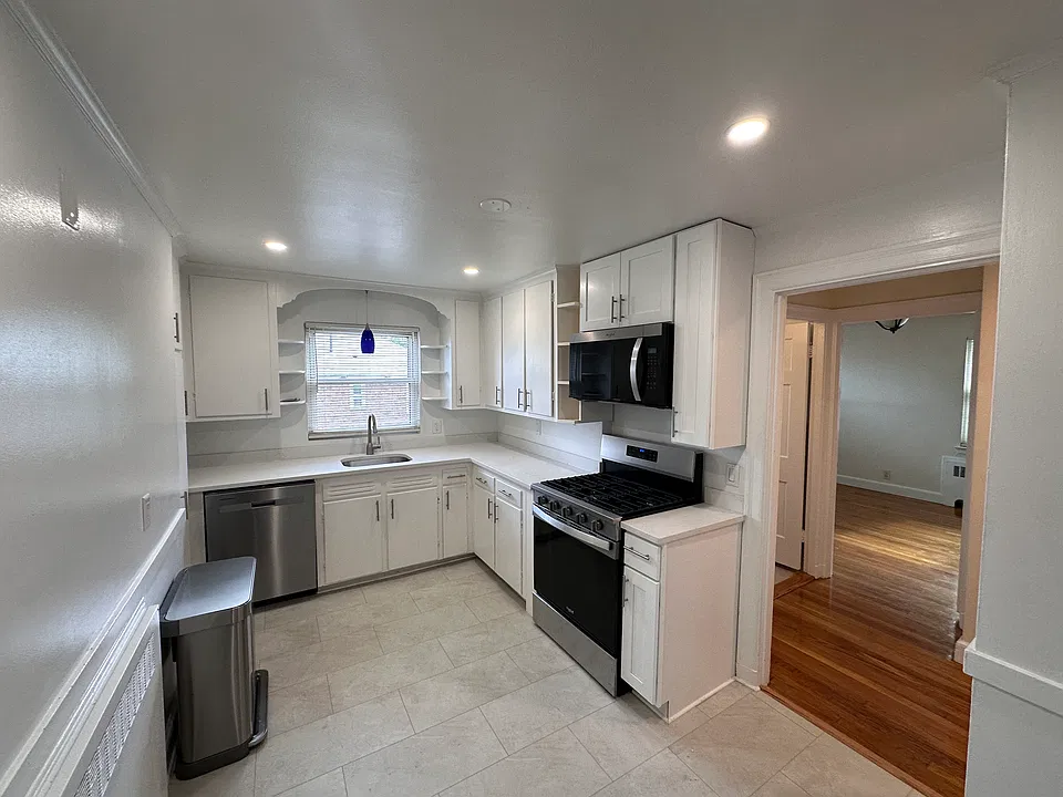 32 Bishop Rd #4