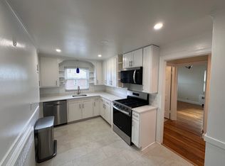 32 Bishop Rd APT 4, Quincy, MA 02170