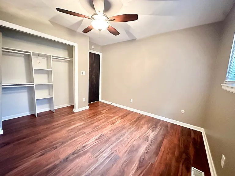 1907 Leicester Way — Photo 10
