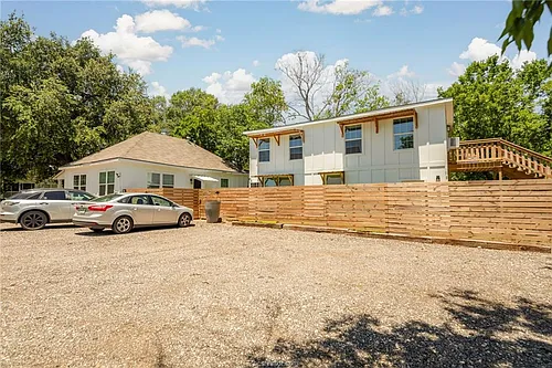 1300 Antone St #B Photo 1