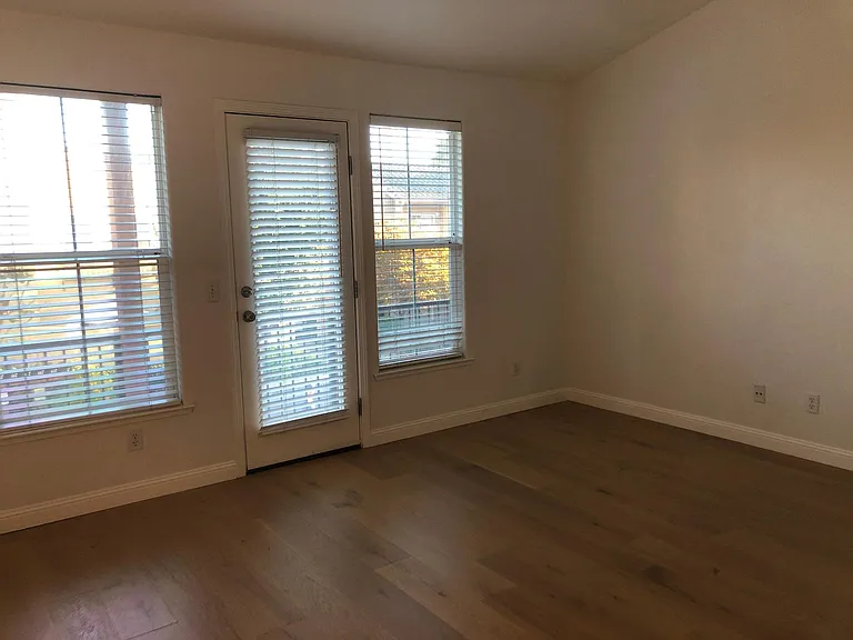 118 Gann Way — Photo 17