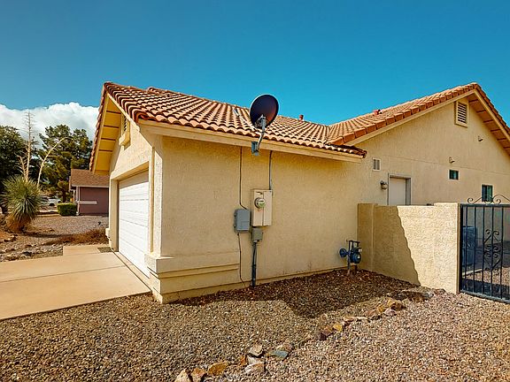 3rd image of 3647 E CASPER Drive