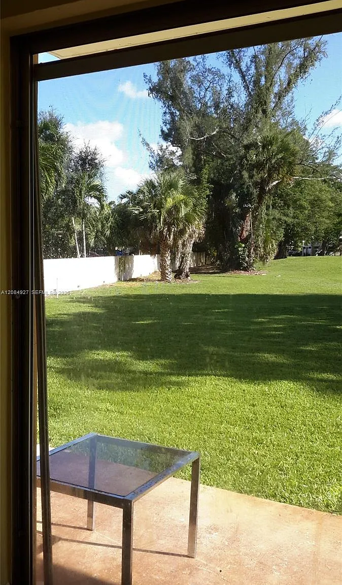 Villas Of Miami Lakes Con — Photo 3