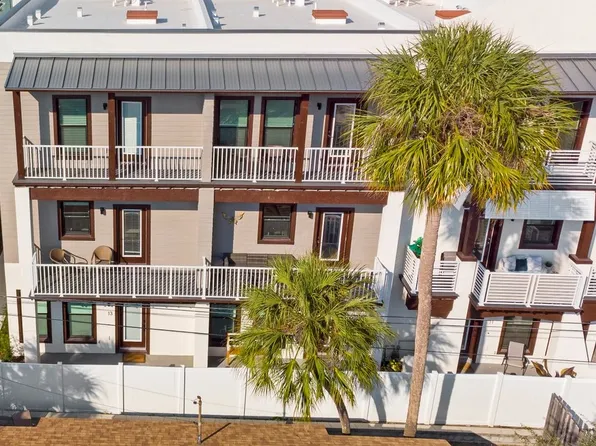 946 Highland Ave, Dunedin, FL 34698