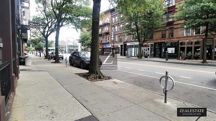 Rented by ZealEstate Group Inc | media 31