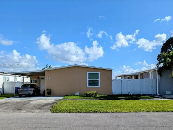 21810 NW 1st St, Pembroke Pines, FL 33029