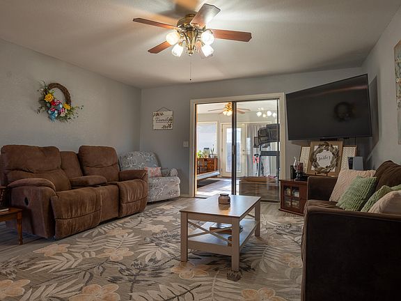 3rd image of 2803 Mesa Dr