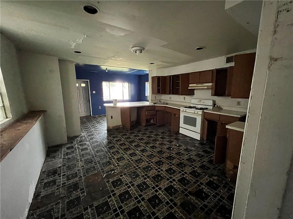 2nd image of 191 Penn Ave
