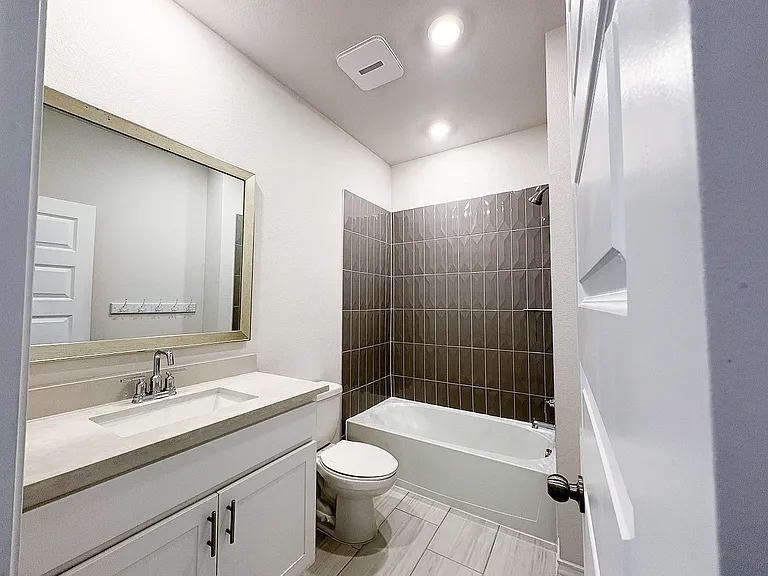4810 Plum Peach Bnd — Photo 11