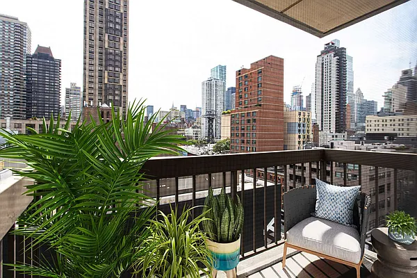 Sold by Compass | media 2