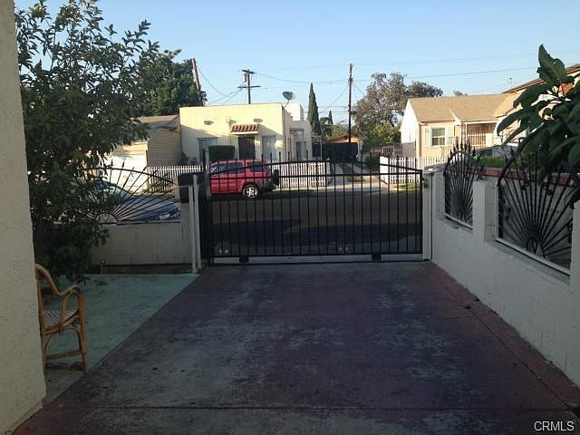 2nd image of 312 E 61st St