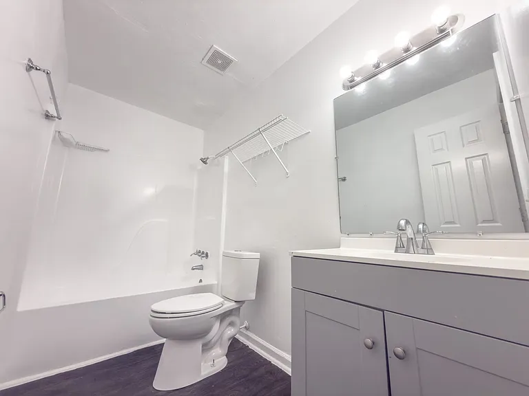 5648 Dobson St — Photo 7