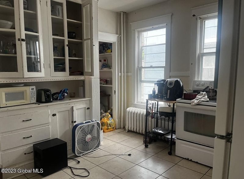 2nd image of 231 New Scotland Avenue