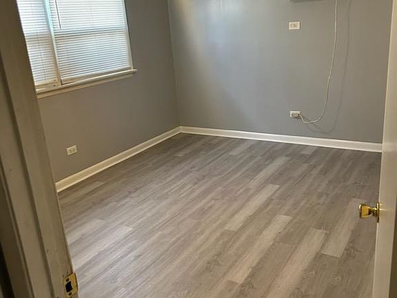 3rd image of 14449 Van Buren St #2A