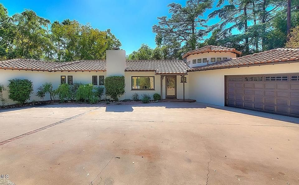1st image of 2587 N Altadena Dr