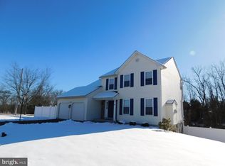 1080 Ruby Cir, Gilbertsville, PA 19525
