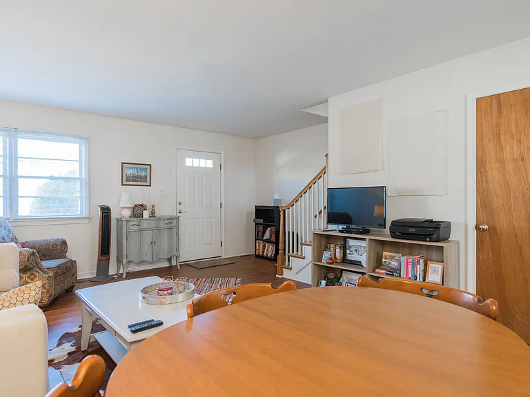 Arlington Park Townhomes — Photo 6